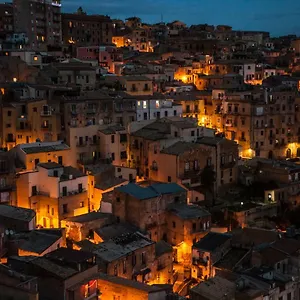 2* Alojamento de Acomodação e Pequeno-almoço La Terrazza Di Empedocle